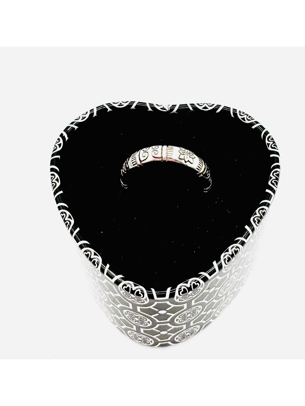 NIB Brighton silver floral etched ring; size 7